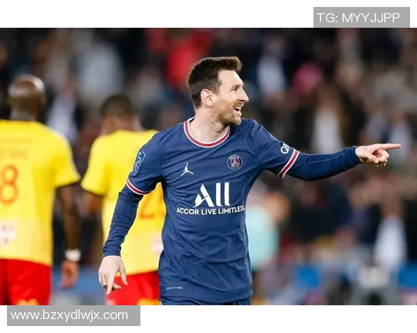 西甲惊天冷门巴黎圣日耳曼4-0横扫那不勒斯补时进球引发全场狂欢 西甲惊天冷门巴黎圣日耳曼4-0横扫那不勒斯补时进球引发全场狂欢